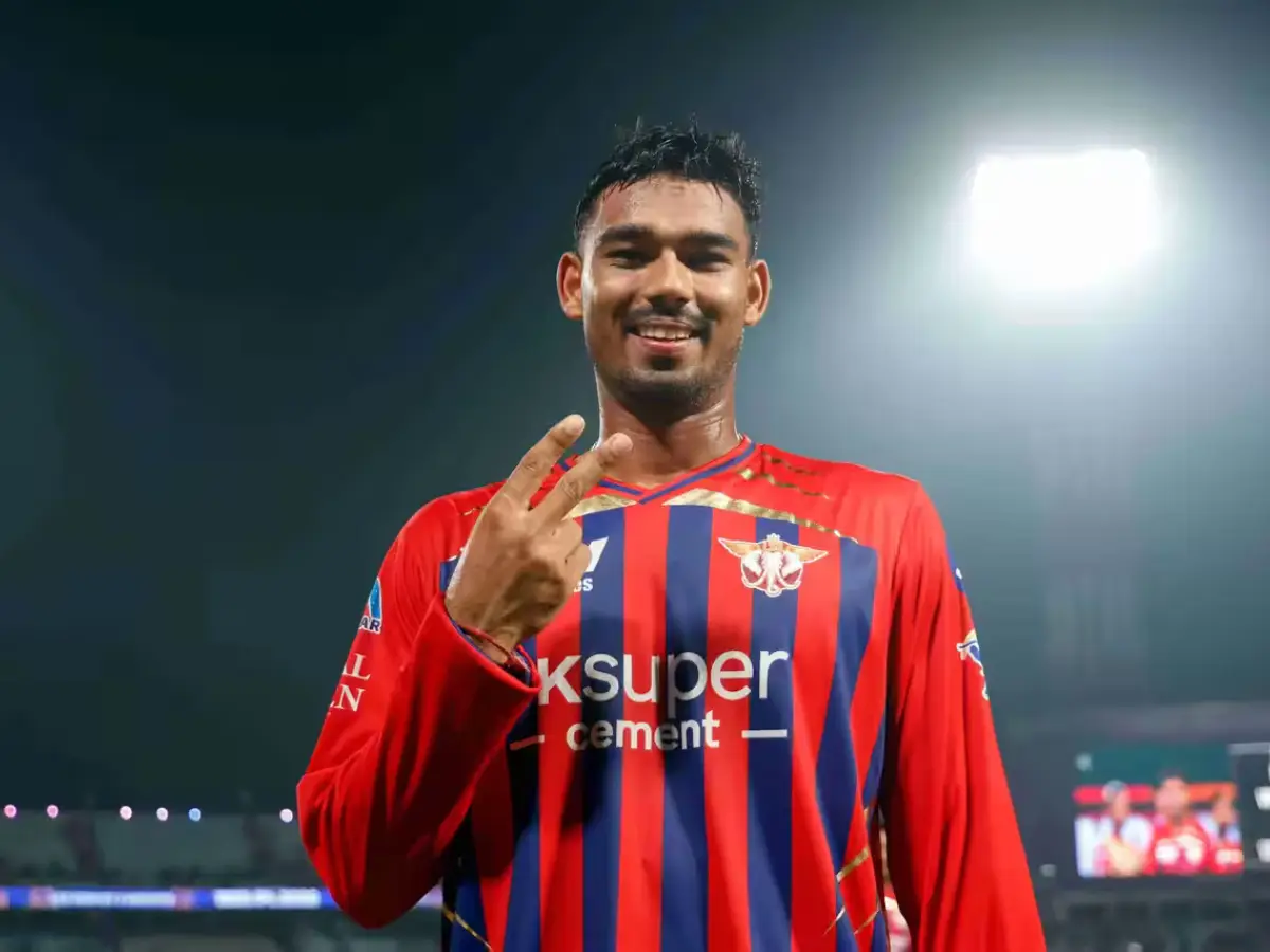 Mukul Choudhary bowler