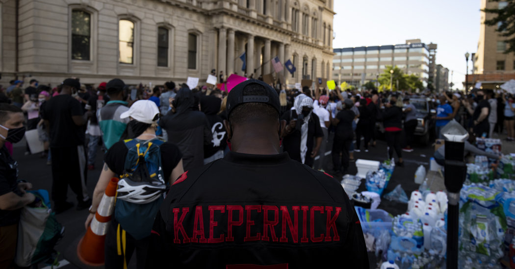 Political Commentary Shapes Public Opinion