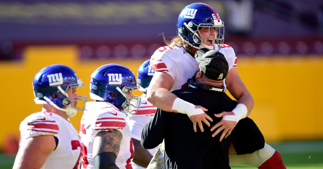 Can the Giants’ Tenuous Grasp of the N.F.C. East Hold?